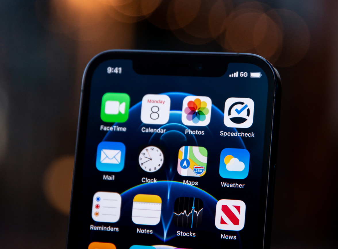 都江堰苹果手机维修分享为什么 iPhone 12 在冬季会自动关机 